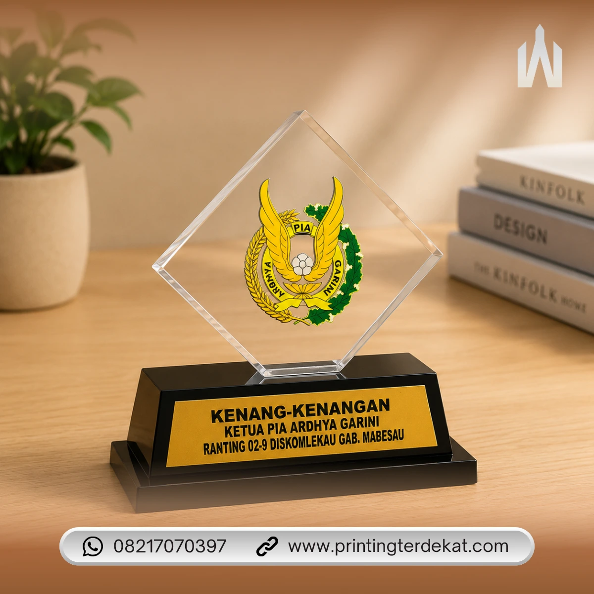 Plakat akrilik custom premium hasil digital printing My Print Express.