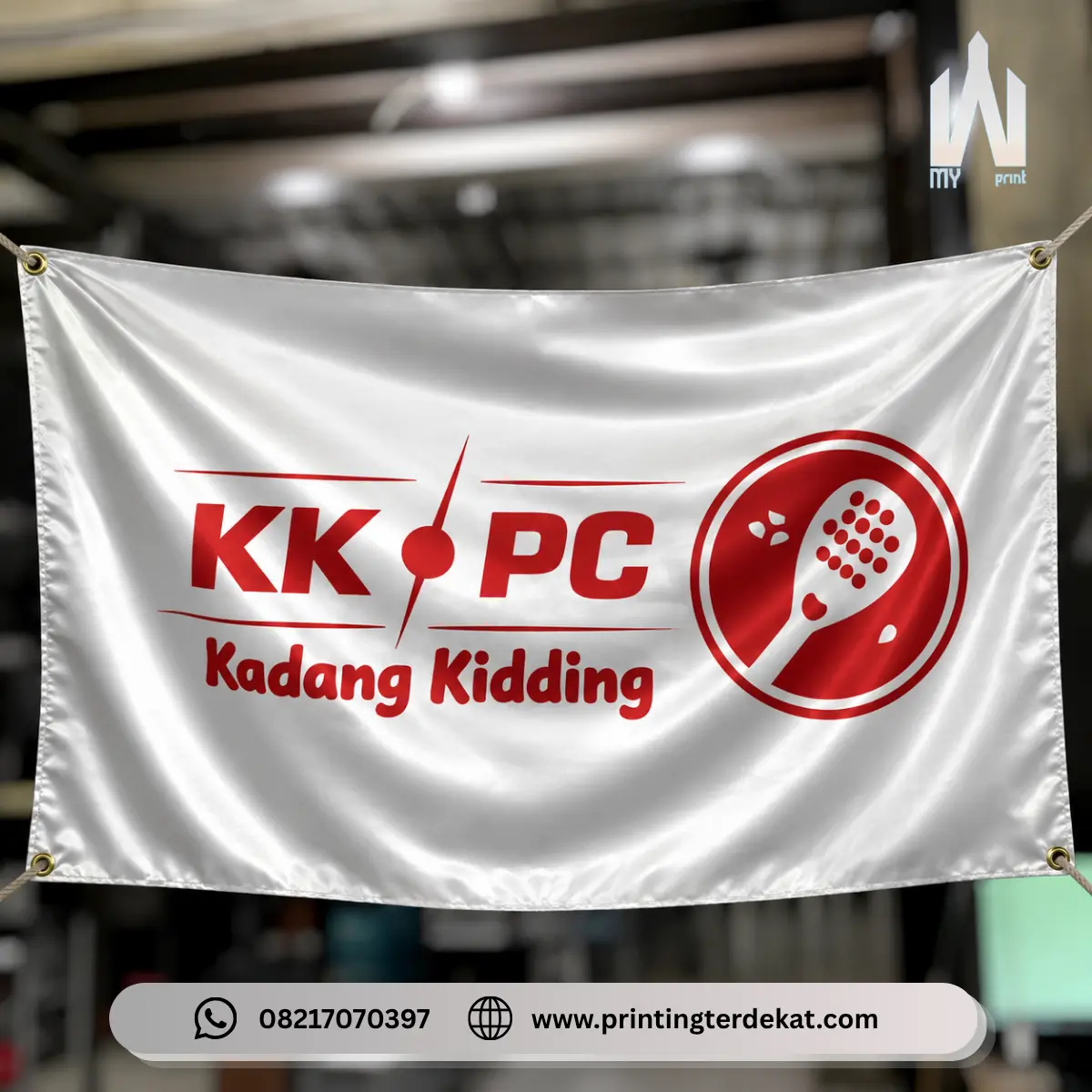 Bendera custom dengan logo perusahaan dari My Print.